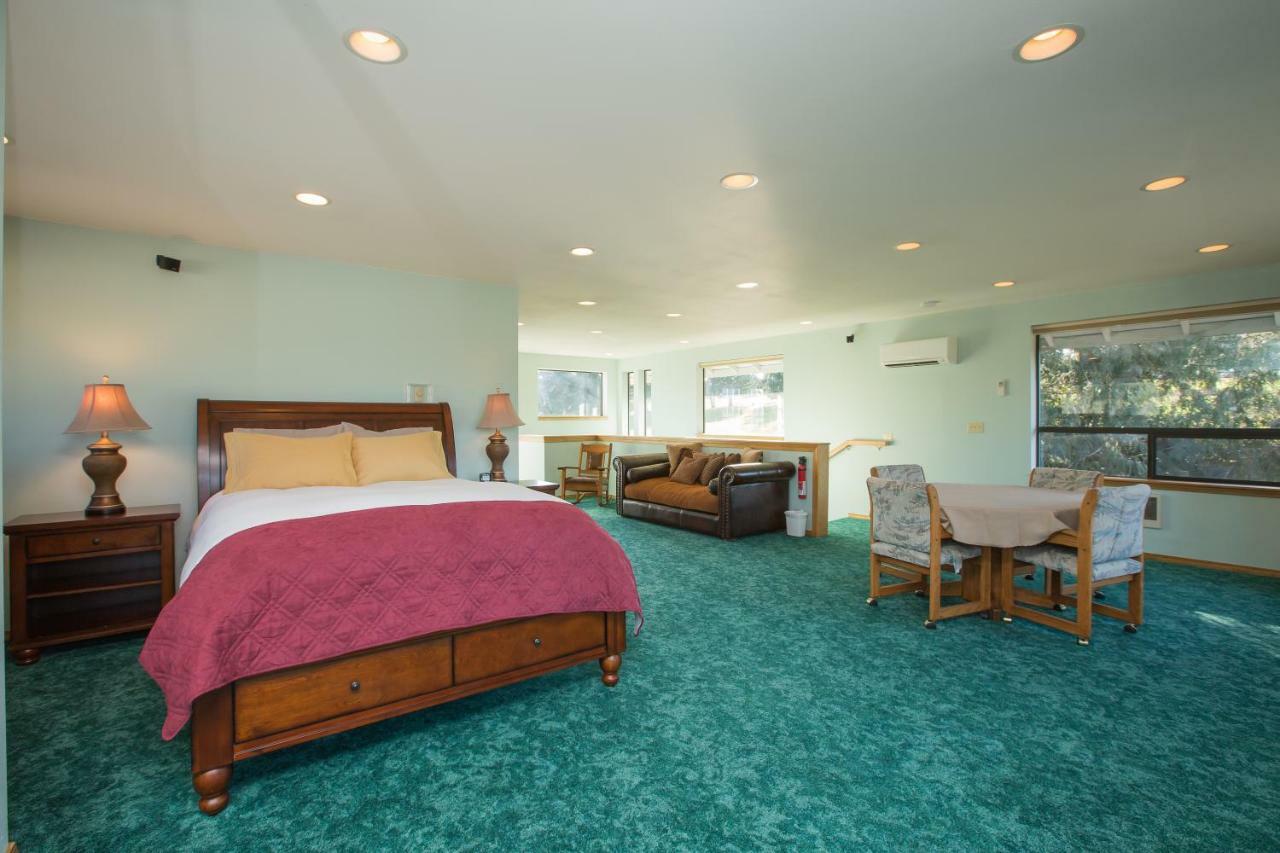 Brookside Bed & Breakfast ฮูดริเวอร์ ภายนอก รูปภาพ